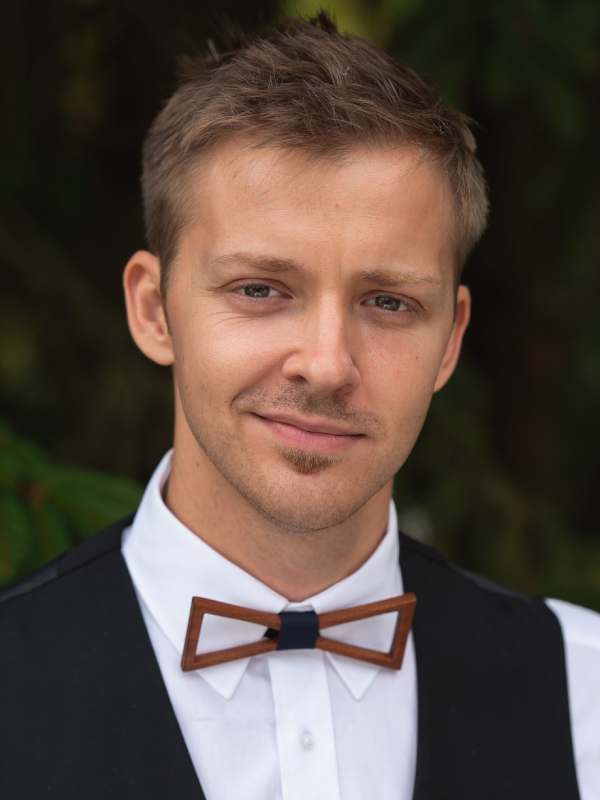 Kristijan Češek - Portreti in grafično oblikovanje